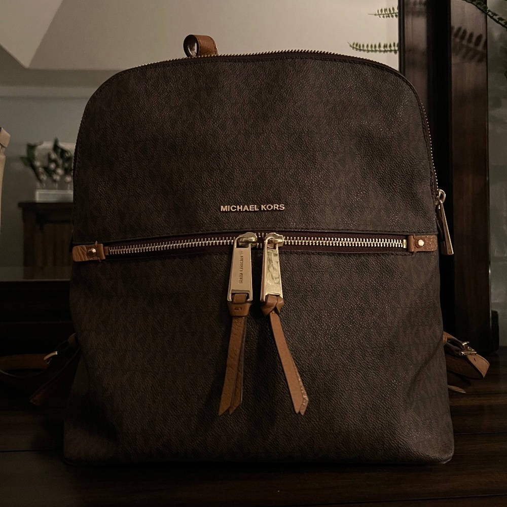 Michael Kors Back pack